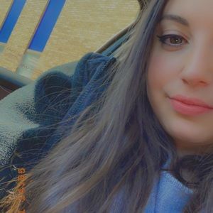 Meet your Posher, Chaya